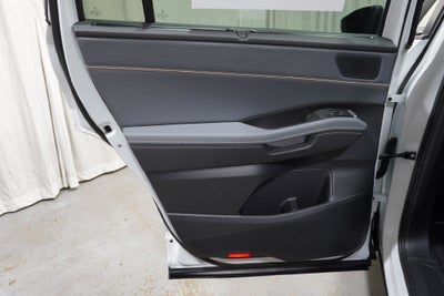 2027 Volkswagen Atlas SE