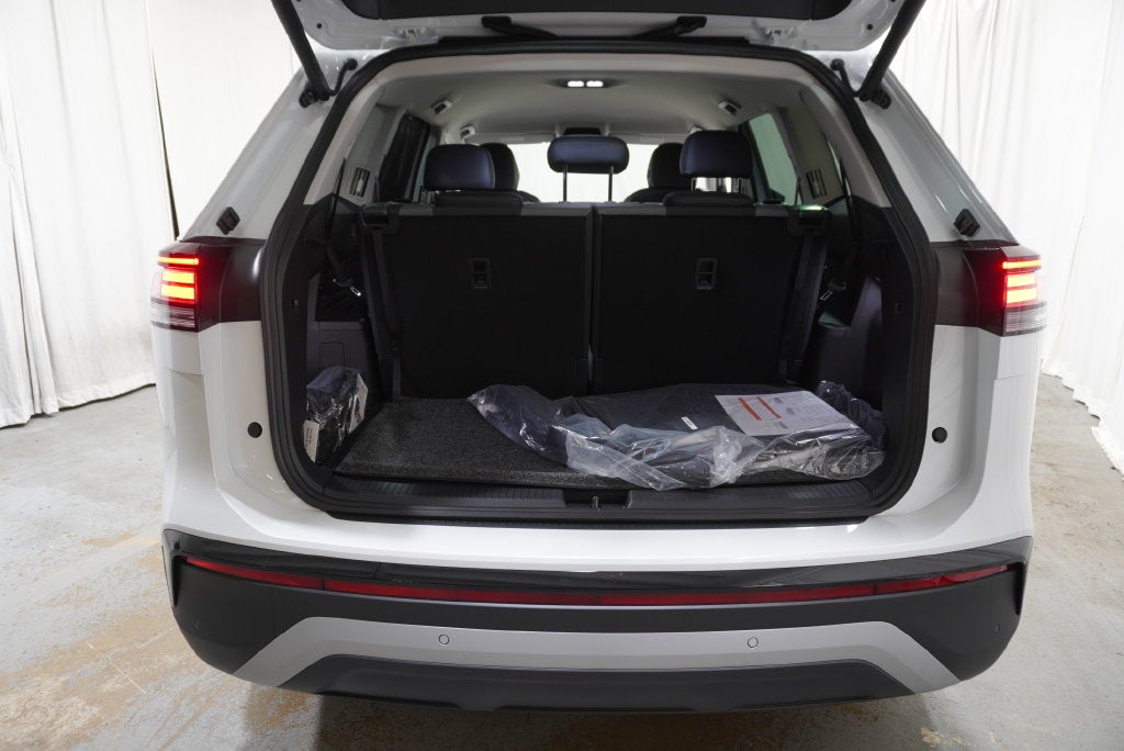 2027 Volkswagen Atlas SE