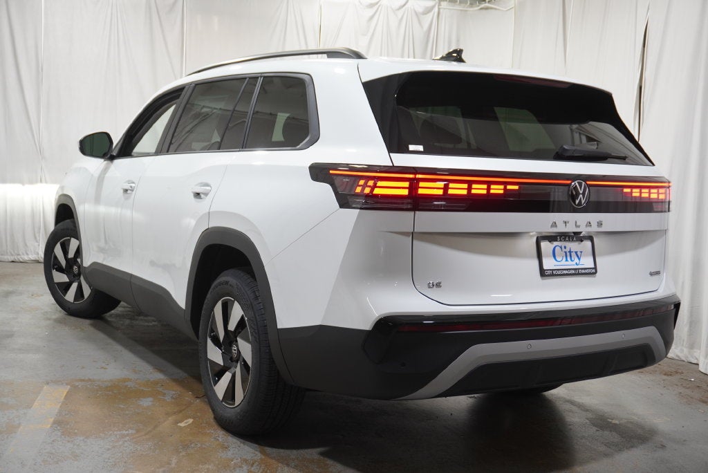 2027 Volkswagen Atlas SE