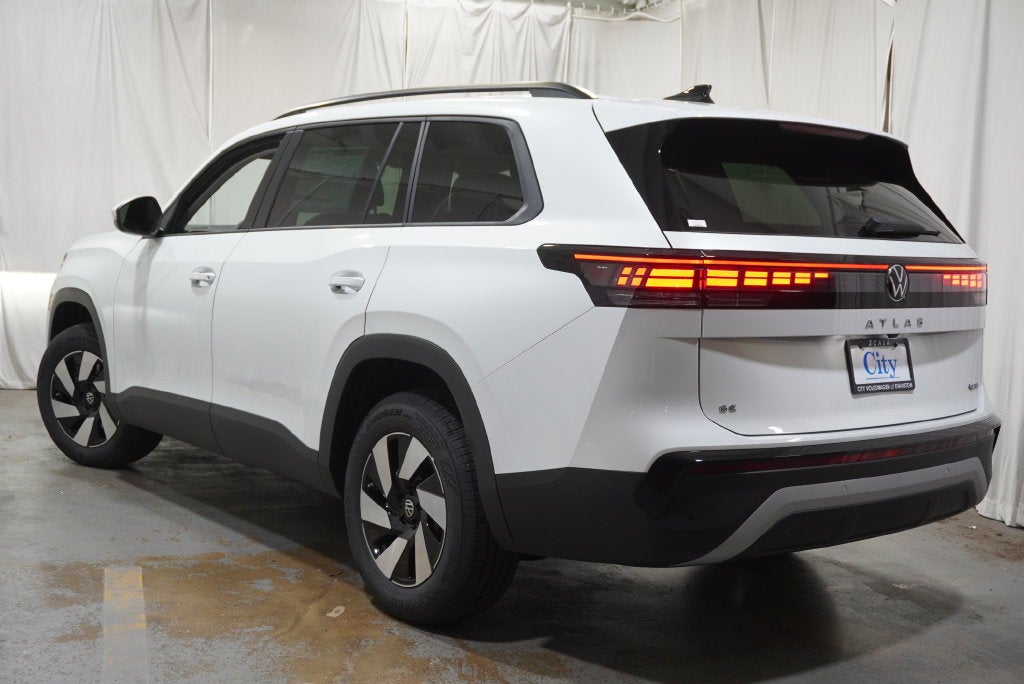 2027 Volkswagen Atlas SE