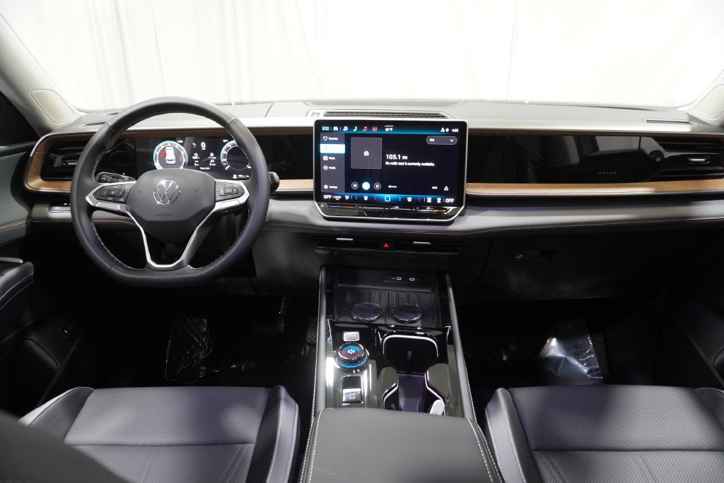 2027 Volkswagen Atlas SE