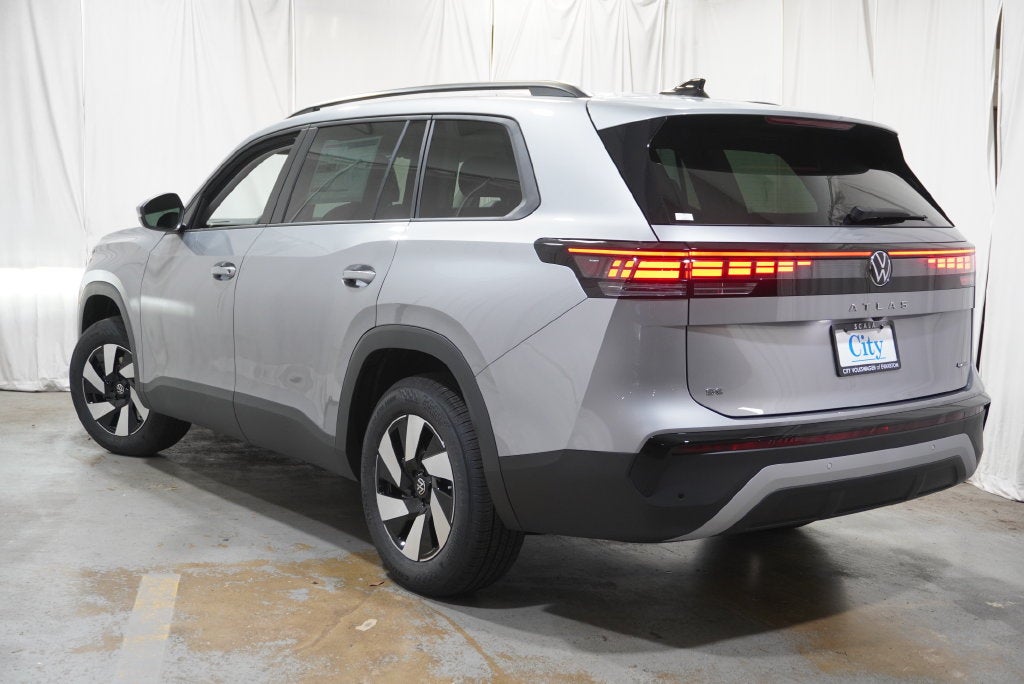 2027 Volkswagen Atlas SE