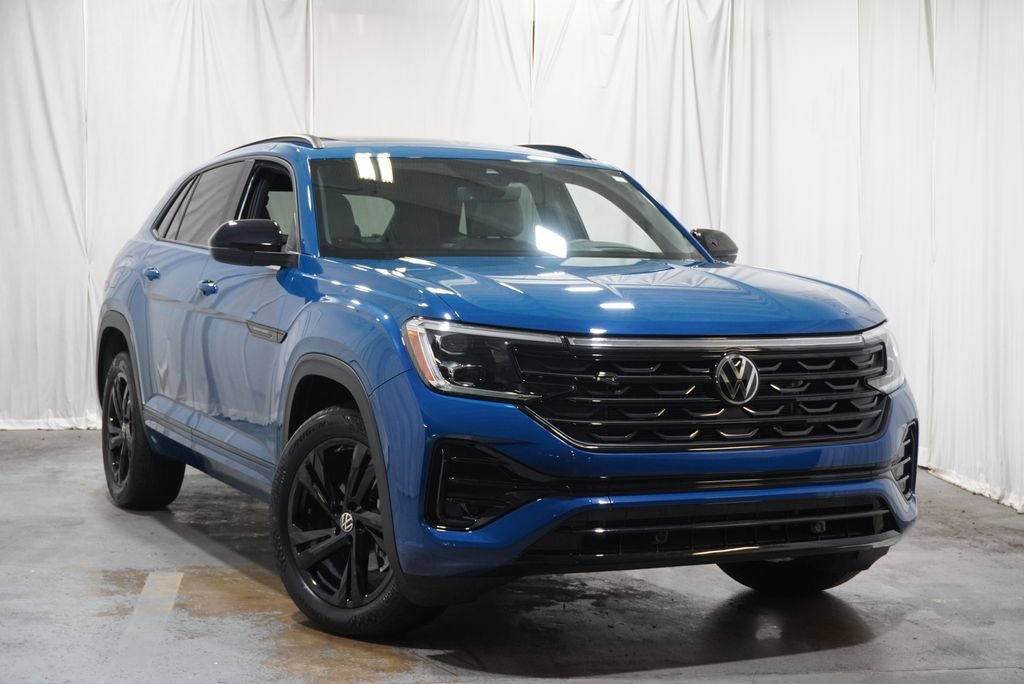 2026 Volkswagen Atlas Cross Sport 2.0T SEL R-Line Black