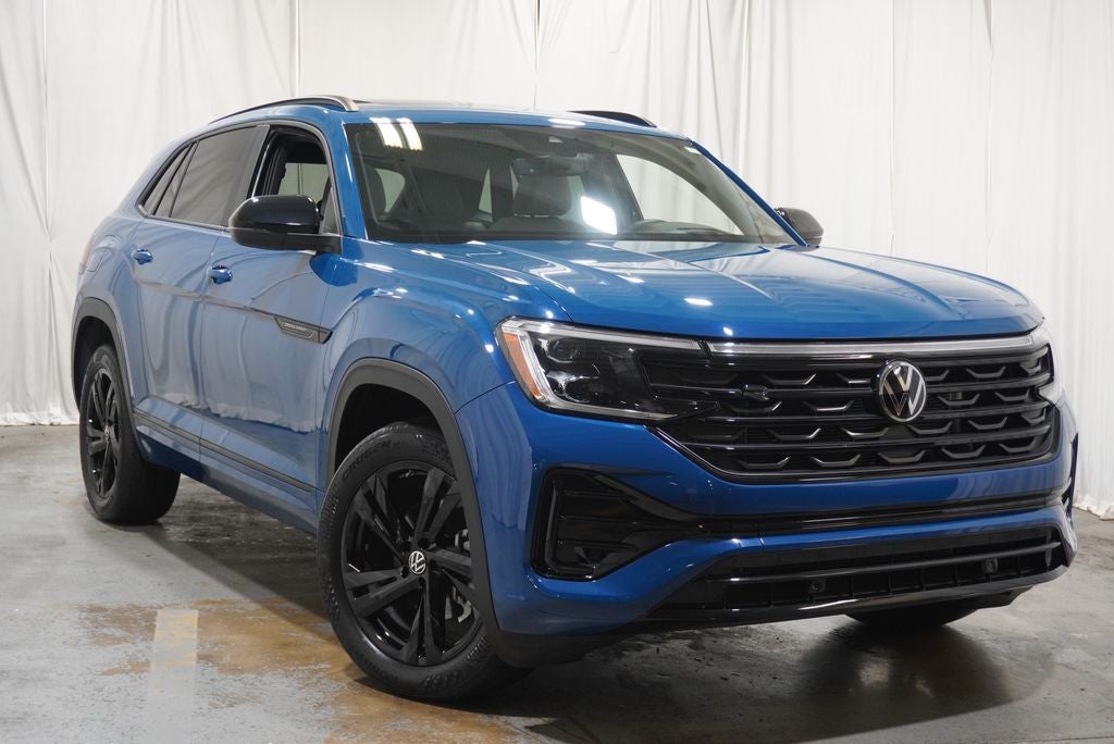 2026 Volkswagen Atlas Cross Sport 2.0T SEL R-Line Black