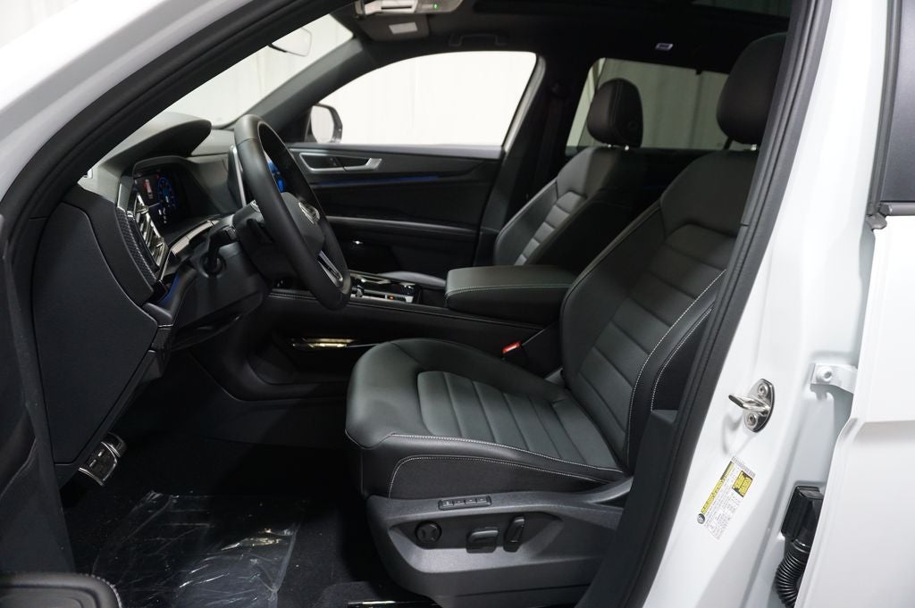 2026 Volkswagen Atlas Cross Sport 2.0T SEL R-Line Black