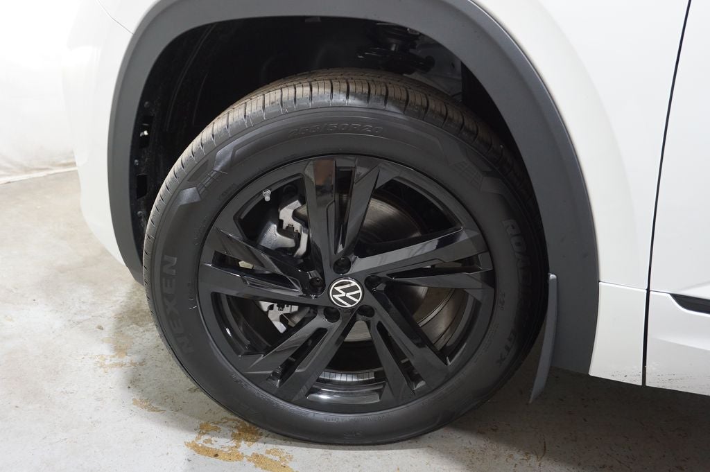 2026 Volkswagen Atlas Cross Sport 2.0T SEL R-Line Black