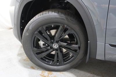 2026 Volkswagen Atlas Cross Sport 2.0T SEL R-Line Black