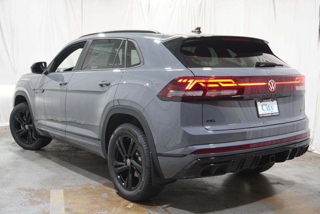2026 Volkswagen Atlas Cross Sport 2.0T SEL R-Line Black