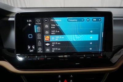 2026 Volkswagen Atlas Cross Sport 2.0T SEL R-Line Black