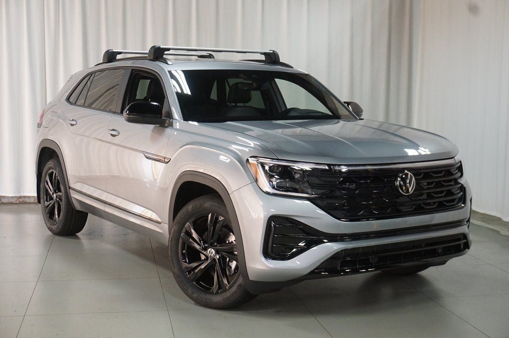 2026 Volkswagen Atlas Cross Sport 2.0T SEL R-Line Black