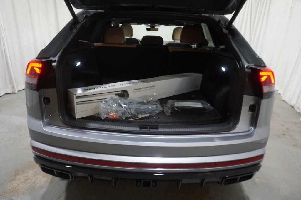 2026 Volkswagen Atlas Cross Sport 2.0T SEL R-Line Black