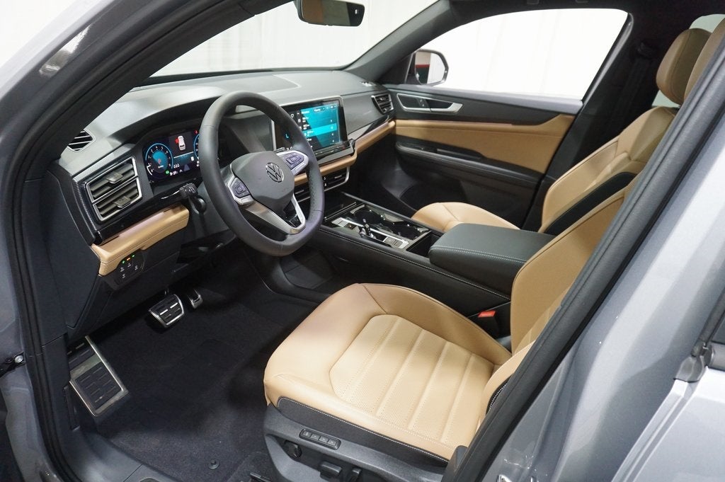 2026 Volkswagen Atlas Cross Sport 2.0T SEL R-Line Black