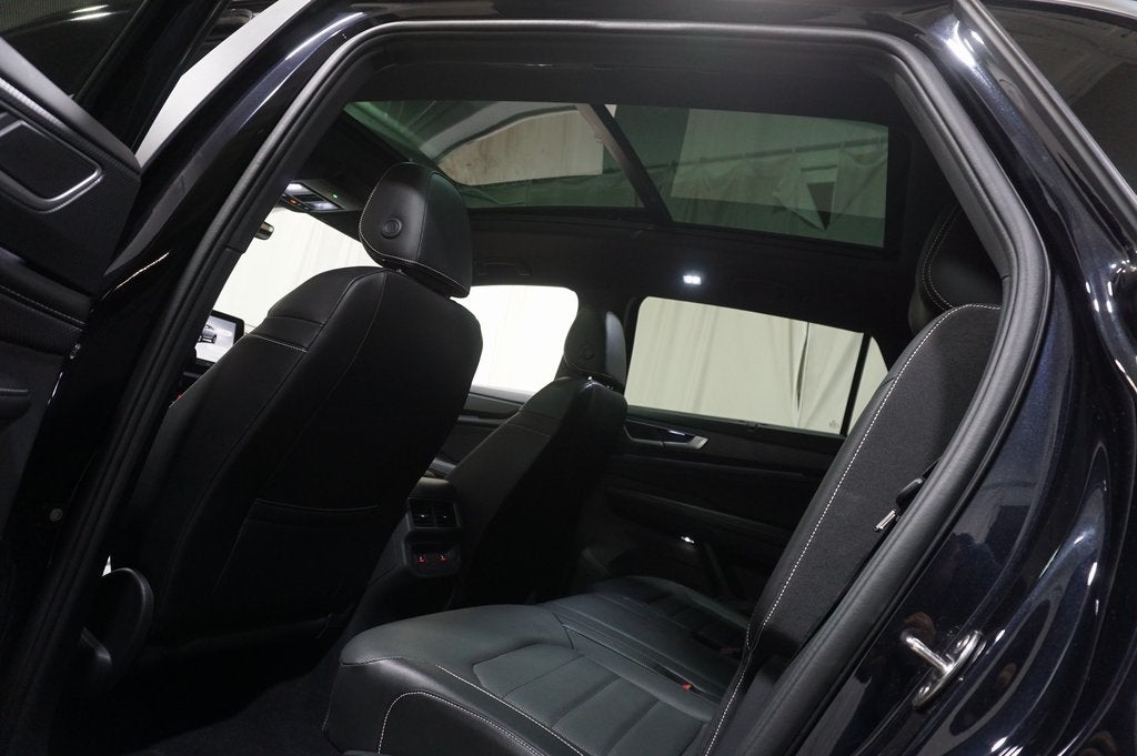 2024 Volkswagen Atlas Cross Sport 2.0T SEL R-Line