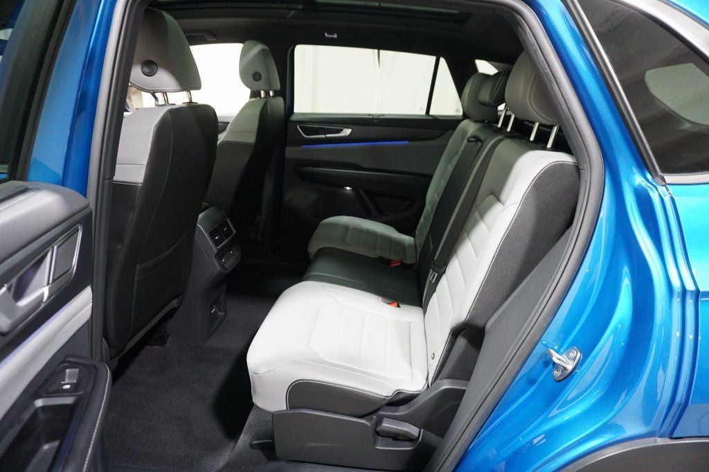 2024 Volkswagen Atlas Cross Sport 2.0T SEL R-Line