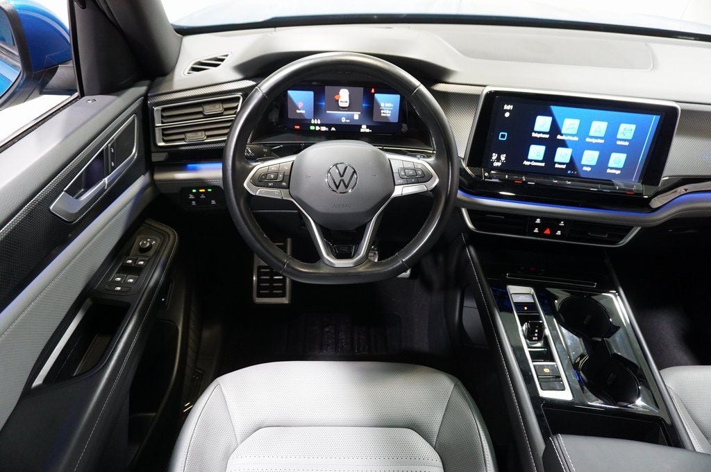 2024 Volkswagen Atlas Cross Sport 2.0T SEL R-Line