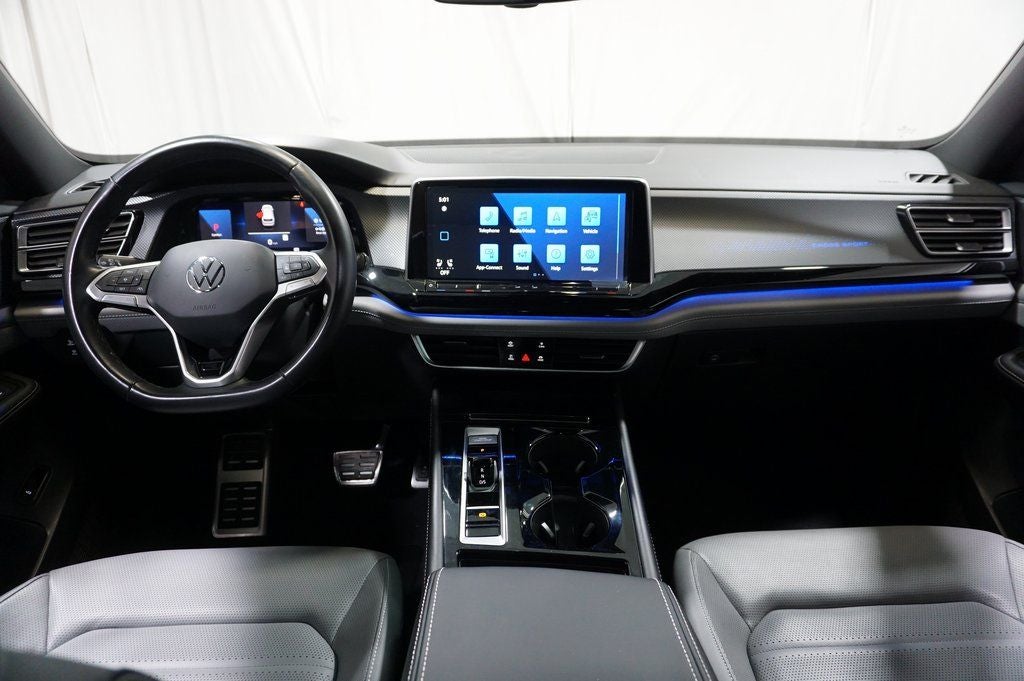 2024 Volkswagen Atlas Cross Sport 2.0T SEL R-Line