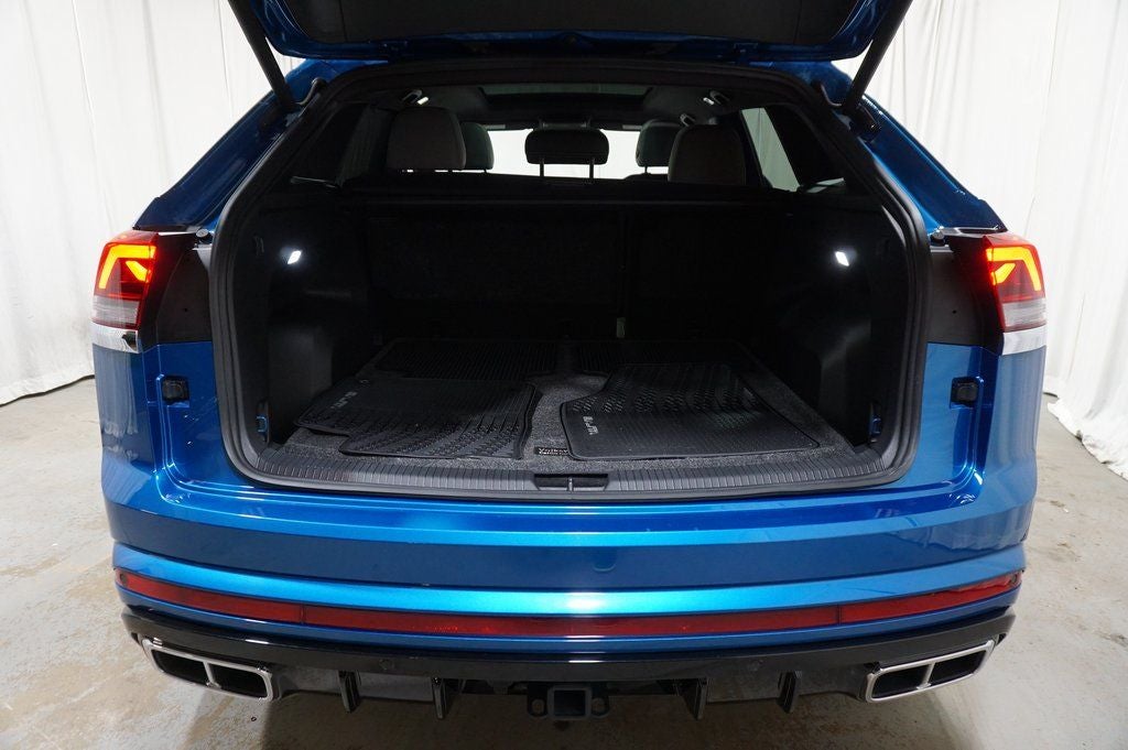 2024 Volkswagen Atlas Cross Sport 2.0T SEL R-Line