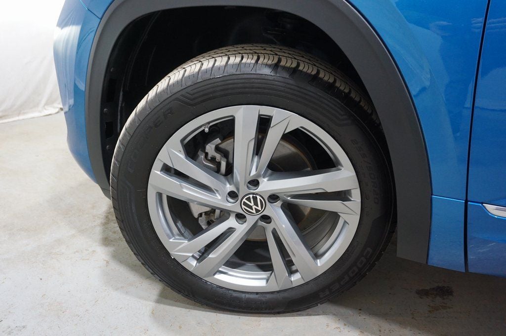 2024 Volkswagen Atlas Cross Sport 2.0T SEL R-Line