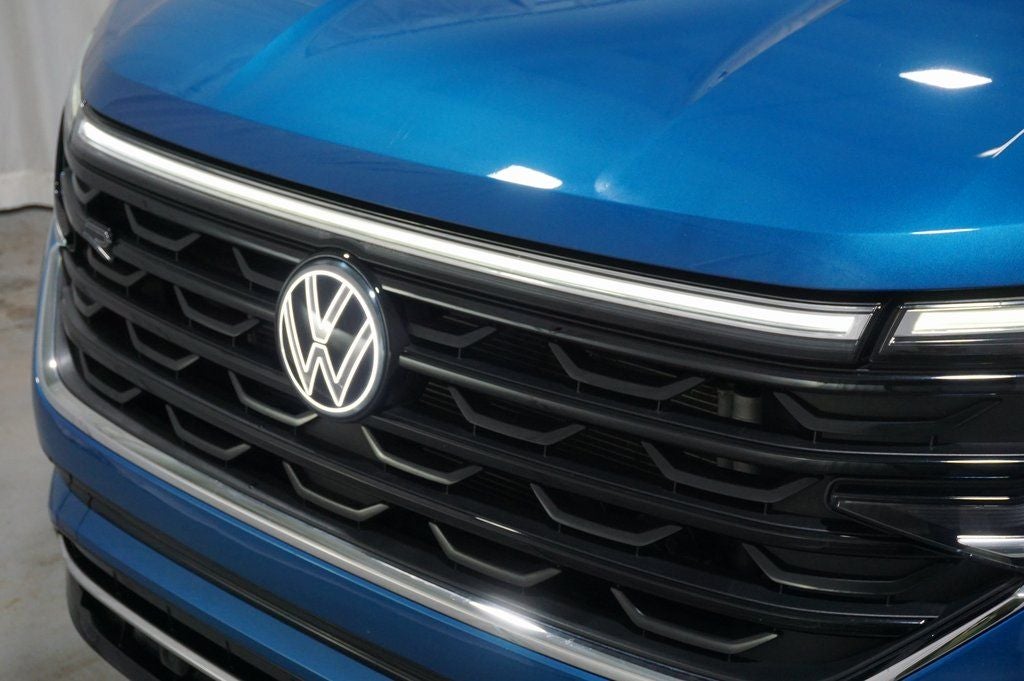 2024 Volkswagen Atlas Cross Sport 2.0T SEL R-Line