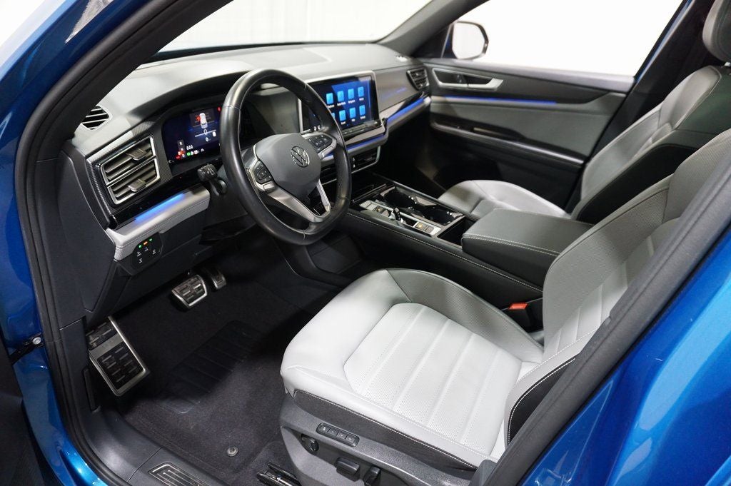 2024 Volkswagen Atlas Cross Sport 2.0T SEL R-Line