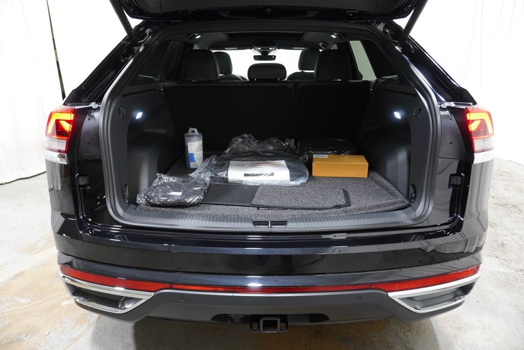 2026 Volkswagen Atlas Cross Sport 2.0T SEL