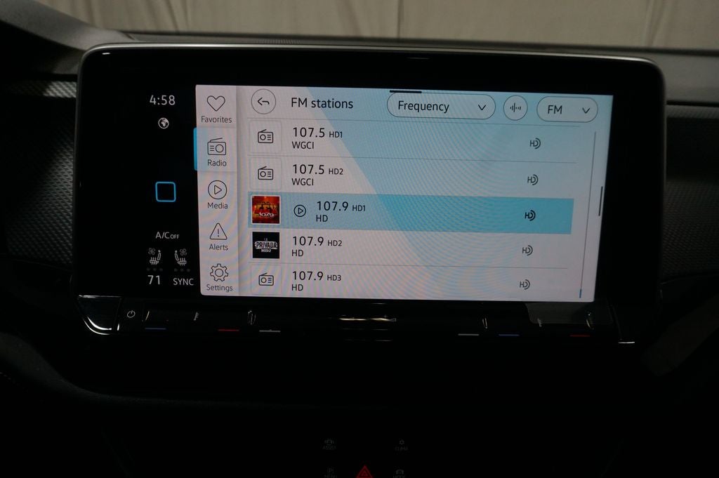 2025 Volkswagen Atlas Cross Sport 2.0T SEL