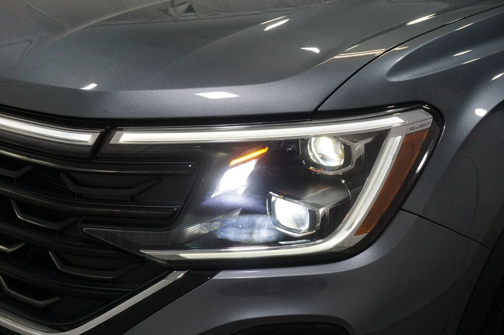 2025 Volkswagen Atlas Cross Sport 2.0T SEL