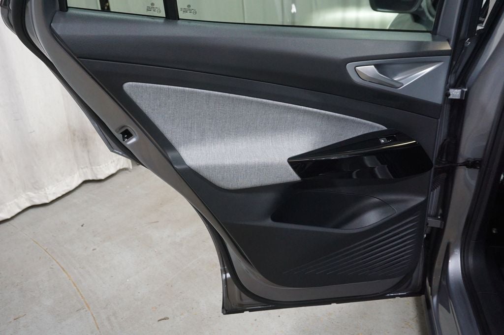 2023 Volkswagen ID.4 Standard
