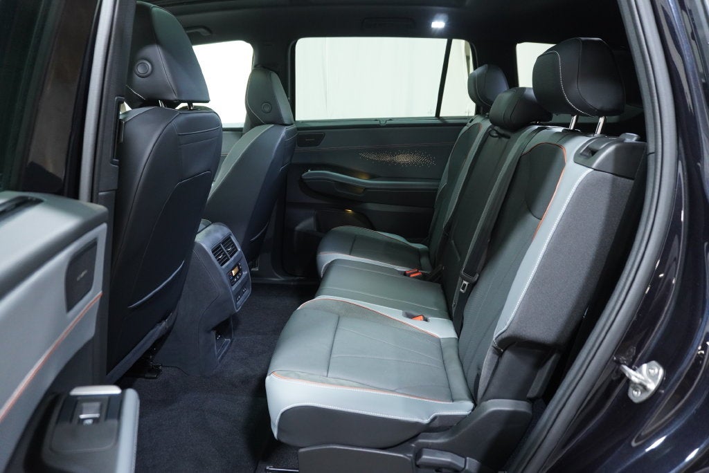 2027 Volkswagen Atlas SEL Premium R-Line