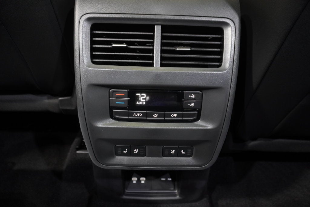 2027 Volkswagen Atlas SEL Premium R-Line