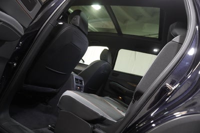 2027 Volkswagen Atlas SEL Premium R-Line