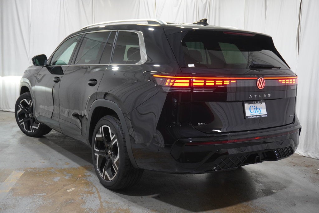 2027 Volkswagen Atlas SEL Premium R-Line