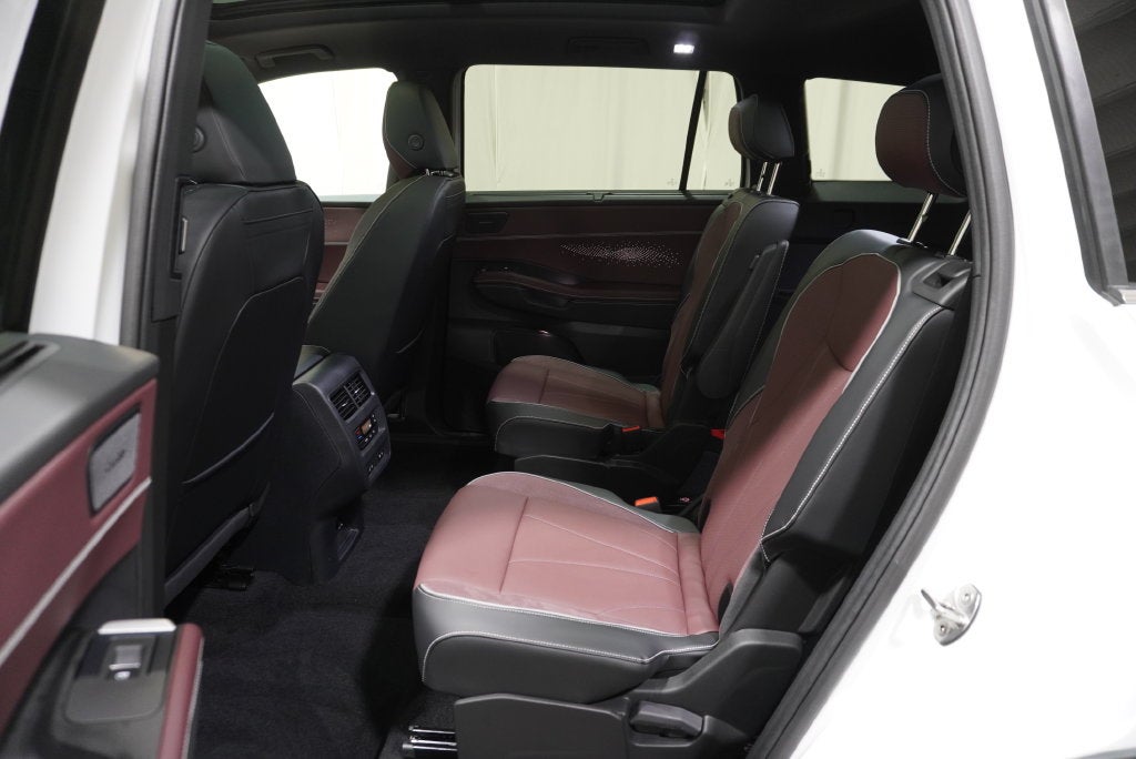2027 Volkswagen Atlas SEL Premium R-Line