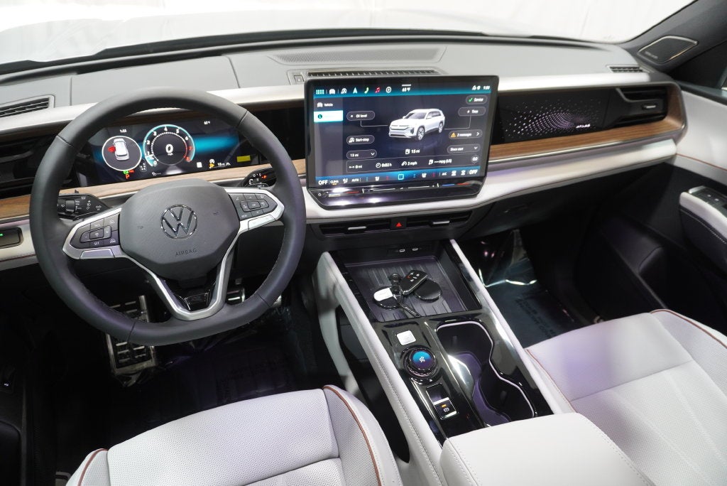 2027 Volkswagen Atlas SEL Premium R-Line