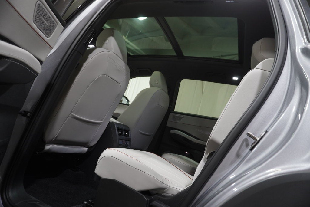 2027 Volkswagen Atlas SEL Premium R-Line