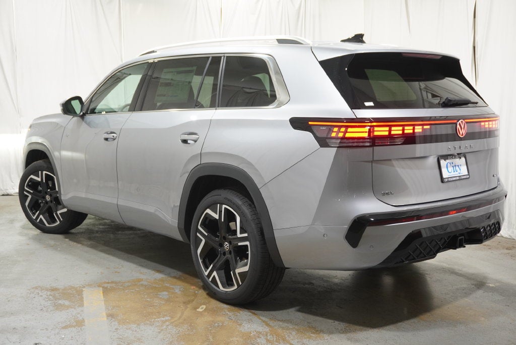 2027 Volkswagen Atlas SEL Premium R-Line