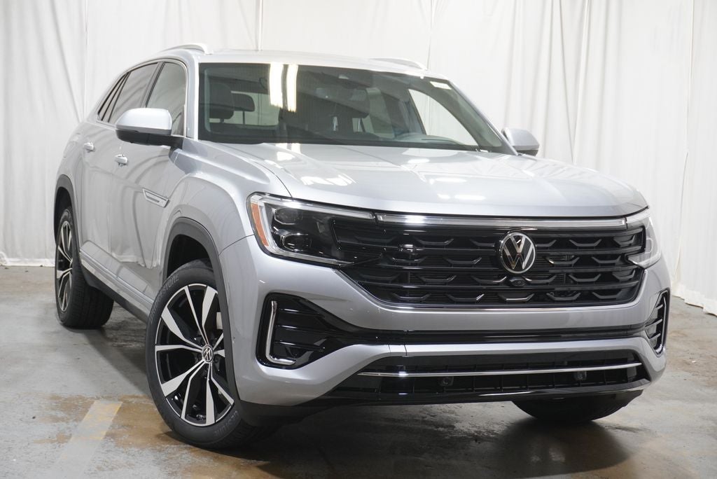 2026 Volkswagen Atlas Cross Sport 2.0T SEL Premium R-Line