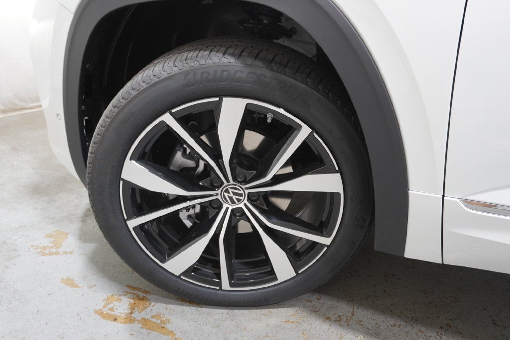 2026 Volkswagen Atlas Cross Sport SEL Premium R-Line