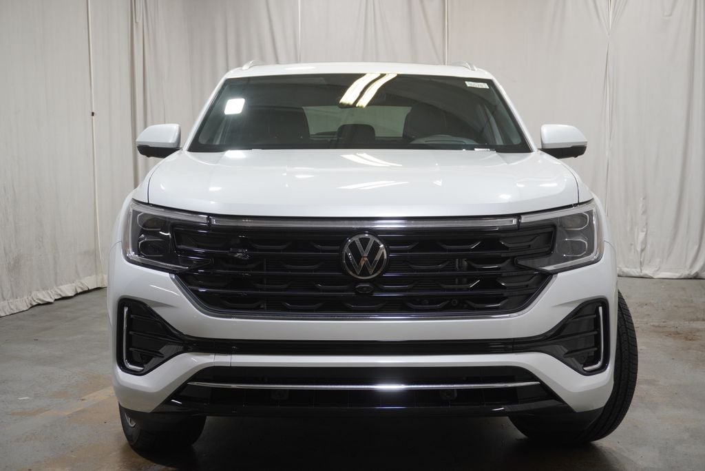 2026 Volkswagen Atlas Cross Sport SEL Premium R-Line