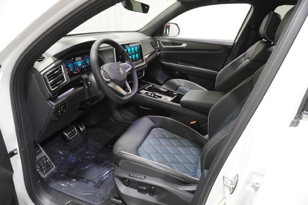 2026 Volkswagen Atlas Cross Sport SEL Premium R-Line