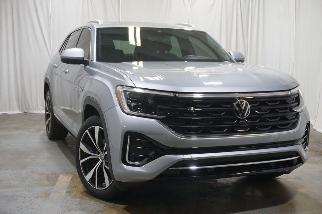2026 Volkswagen Atlas Cross Sport 2.0T SEL Premium R-Line