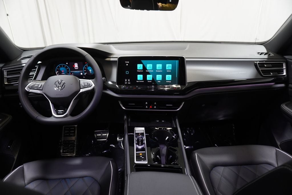 2026 Volkswagen Atlas Cross Sport SEL Premium R-Line