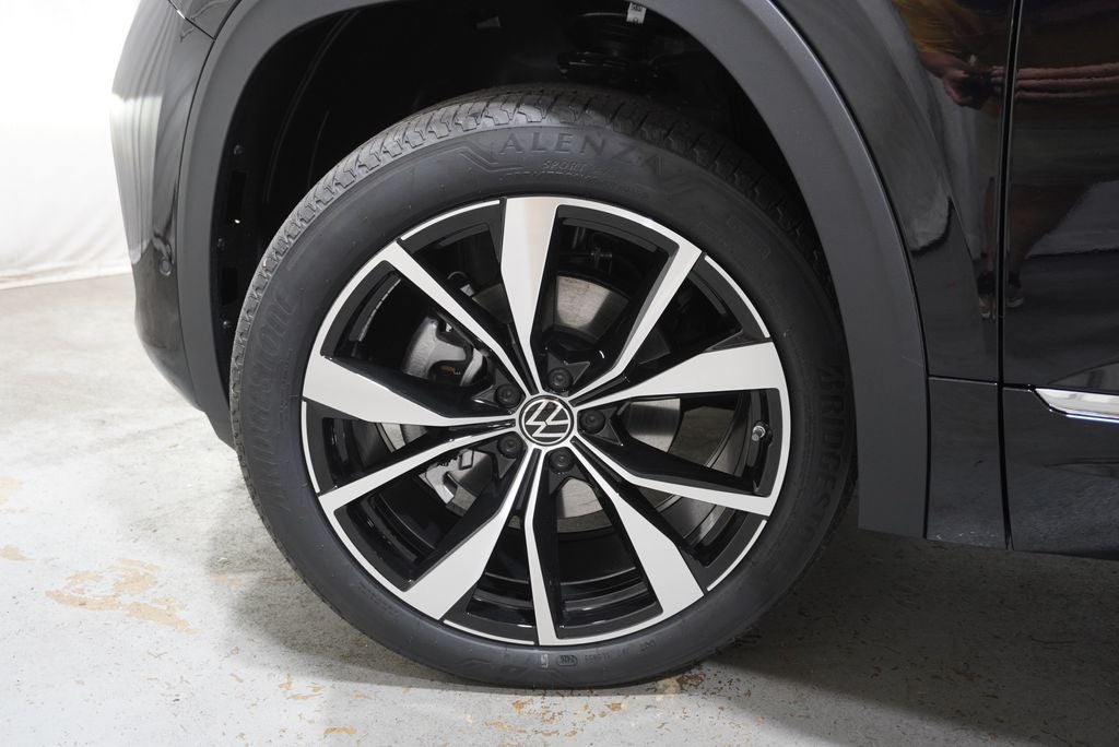 2026 Volkswagen Atlas Cross Sport SEL Premium R-Line