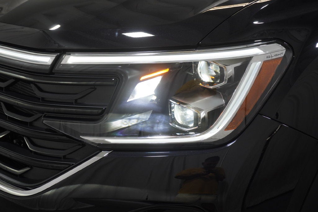 2026 Volkswagen Atlas Cross Sport SEL Premium R-Line