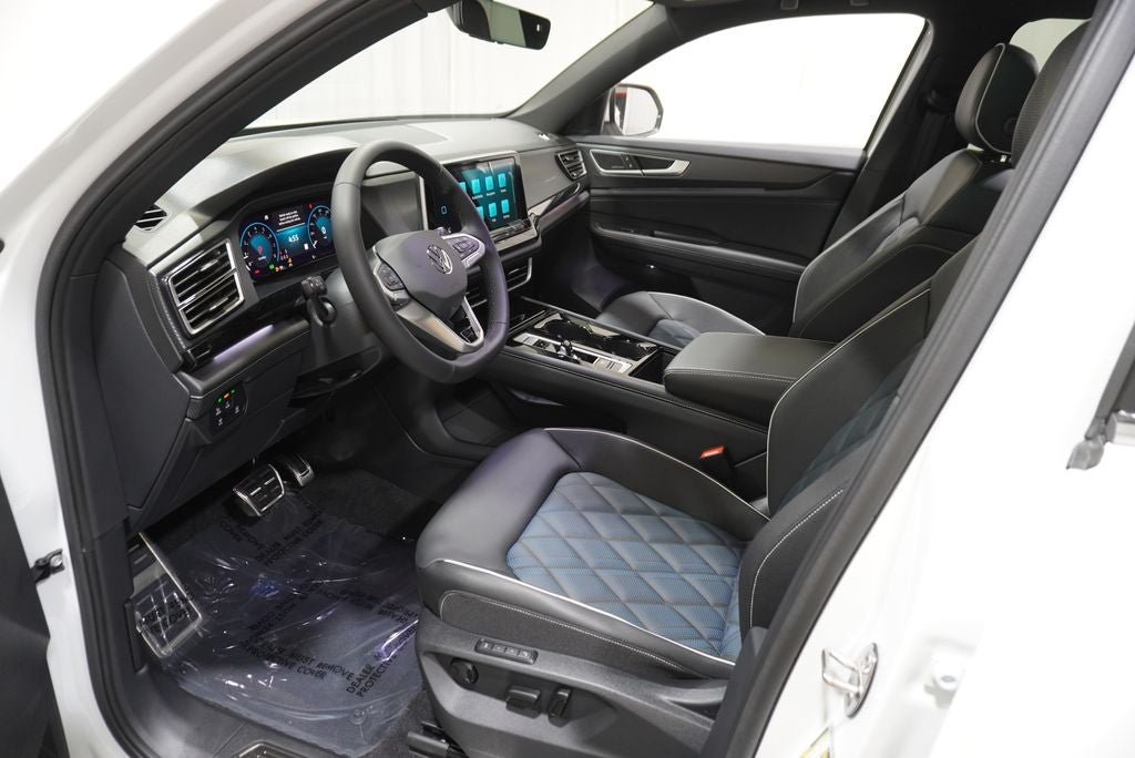 2026 Volkswagen Atlas Cross Sport SEL Premium R-Line