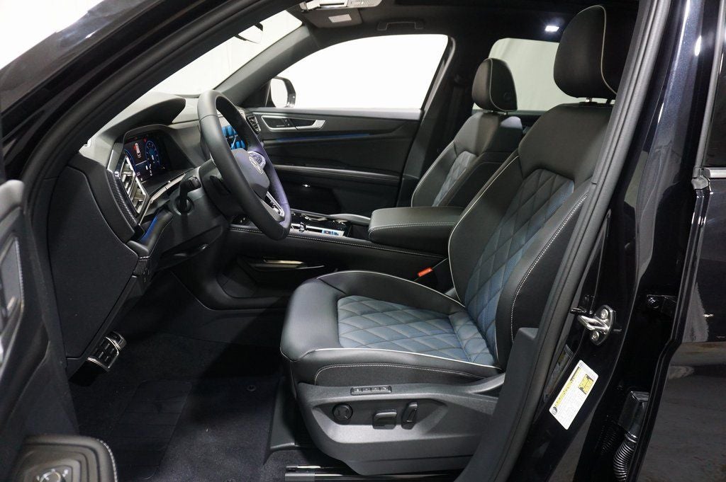 2026 Volkswagen Atlas Cross Sport 2.0T SEL Premium R-Line