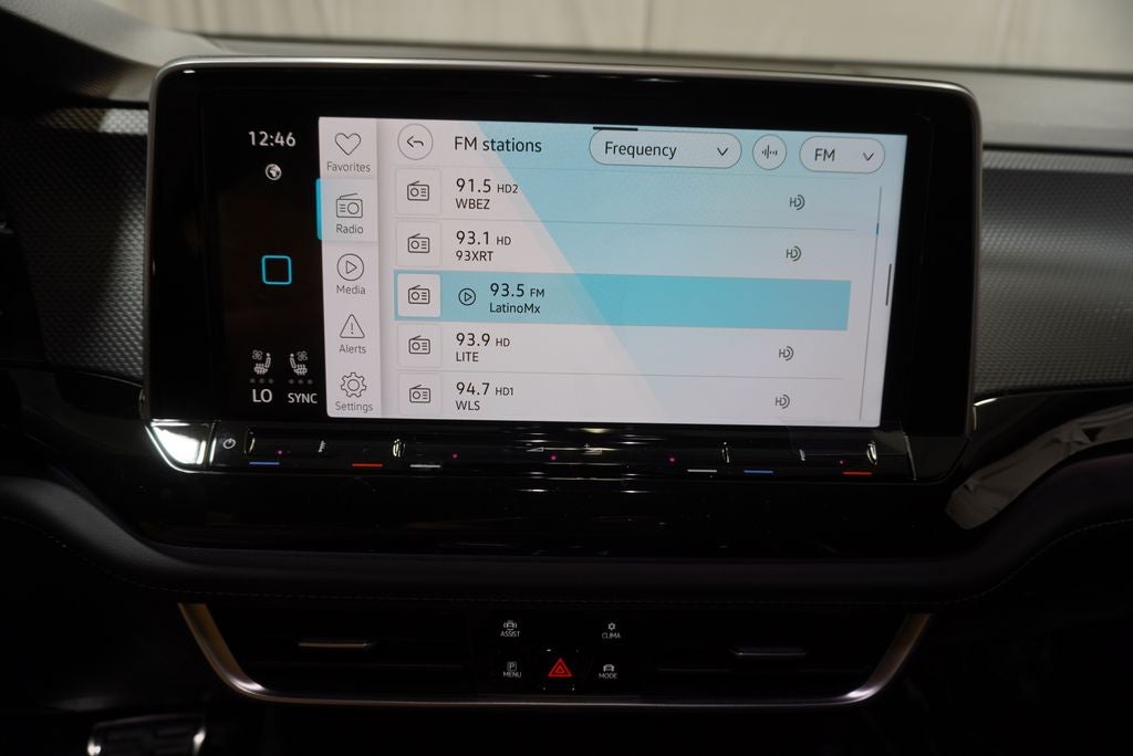 2026 Volkswagen Atlas Cross Sport SEL Premium R-Line