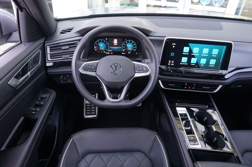 2026 Volkswagen Atlas Cross Sport 2.0T SEL Premium R-Line