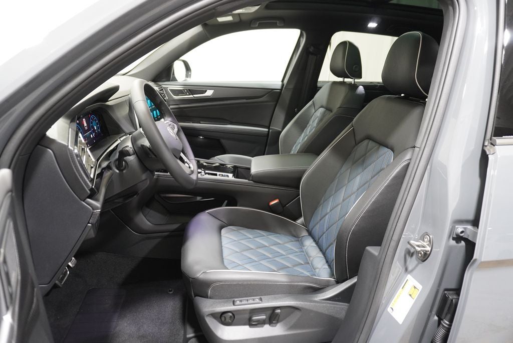 2026 Volkswagen Atlas Cross Sport 2.0T SEL Premium R-Line