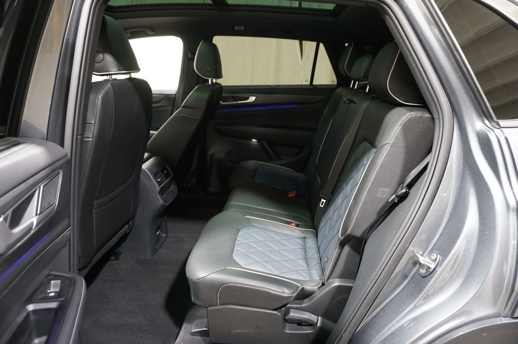 2024 Volkswagen Atlas Cross Sport 2.0T SEL Premium R-Line